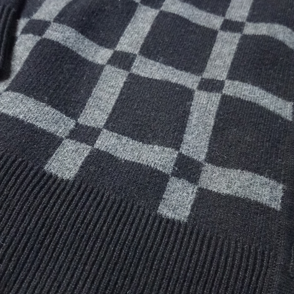 Long Sleeve Patterned Button Down Front Cardigan Sweater Top - Picture 7 of 11